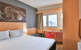 Ibis Hotel